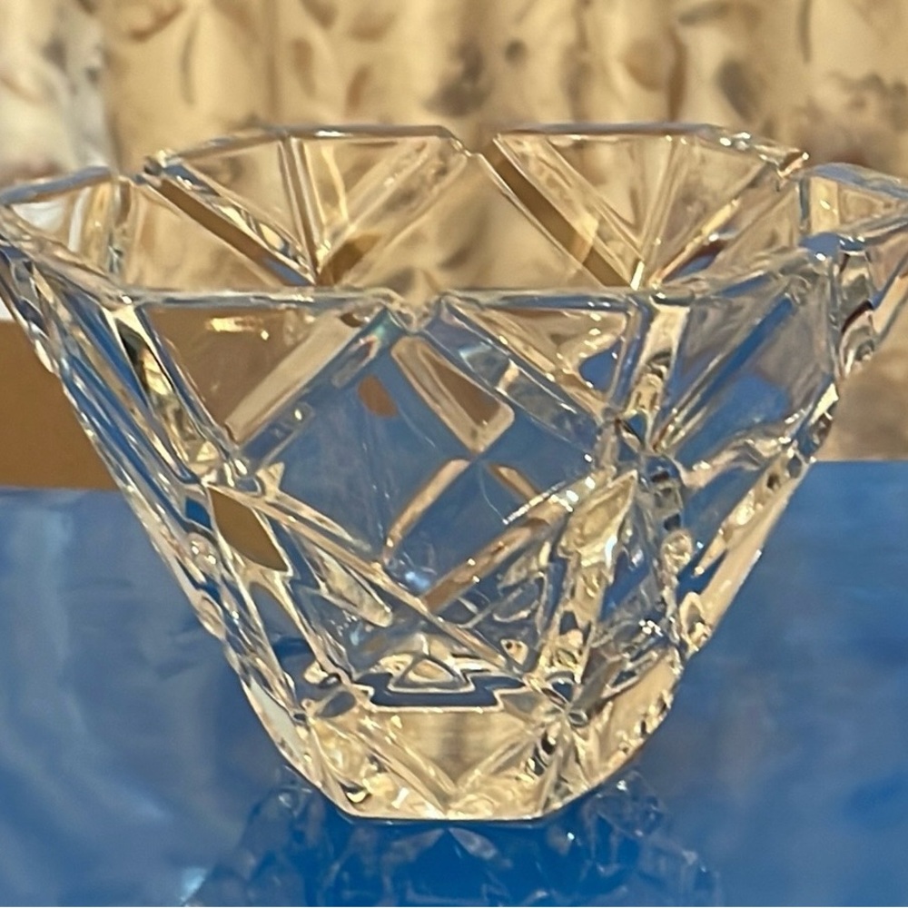 Vintage MIKASA hexagonal 6-sided crystal bowl